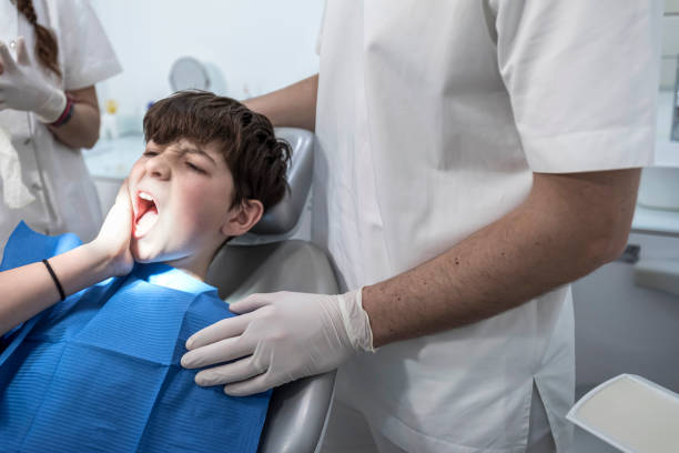 Best Emergency Dental Extractions in Long Beach, CA